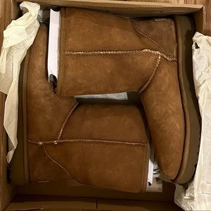 Ugg classic short II